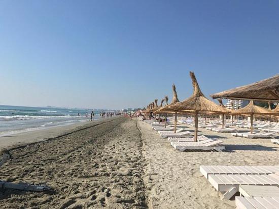 Emi Apartment Mamaia นาโวดาริ ภายนอก รูปภาพ
